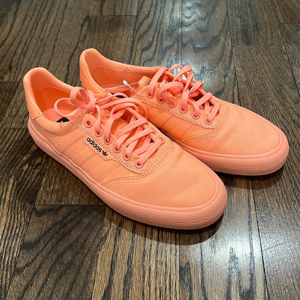 Adidas 3MC Vulc “chalk coral” size 8 US